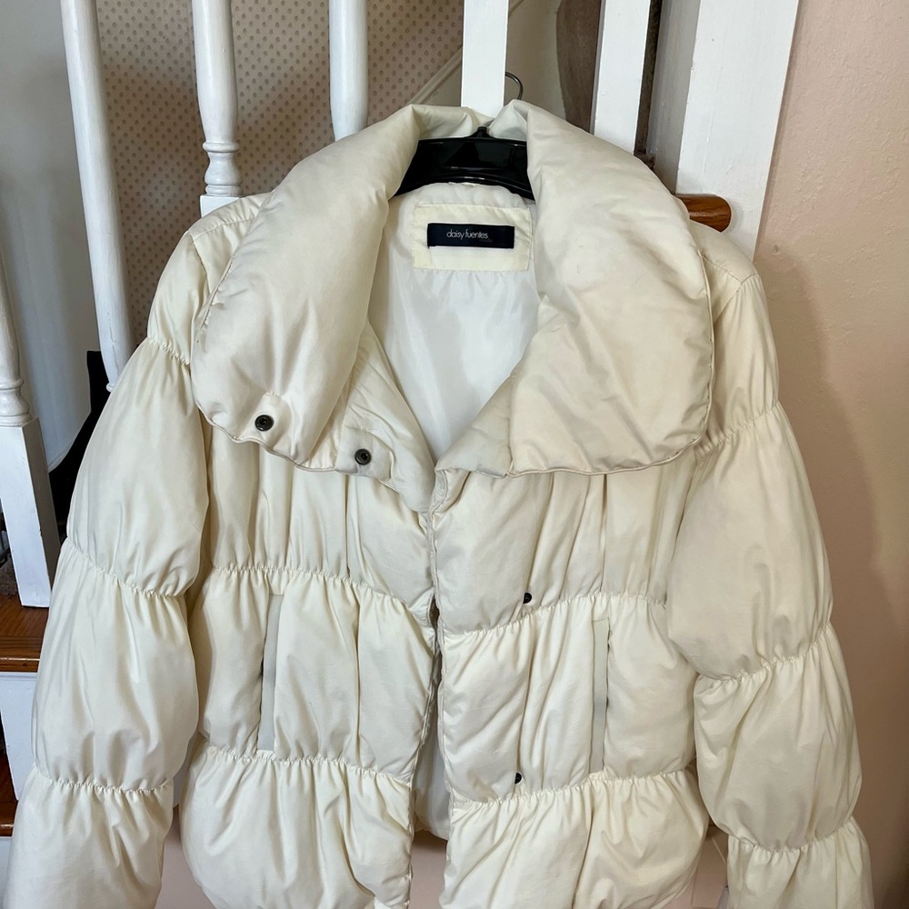 Daisy Fuentes White Puffer Jacket